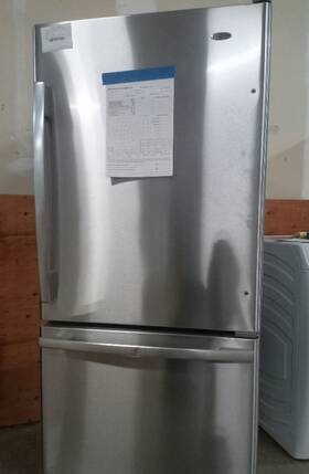 Amana Abb1924brm 29 Inch Bottom Freezer Refrigerator With 18.5 Cu. Ft. -