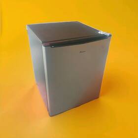 Amana Ama27s1 Refrigerator 2.7 Cu. Ft