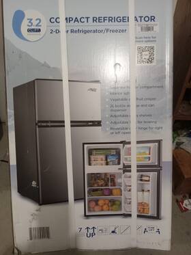 Arctic Viking Arh32d5asl 3.2 Cu Ft Compact Refrigerator Silver 2-door