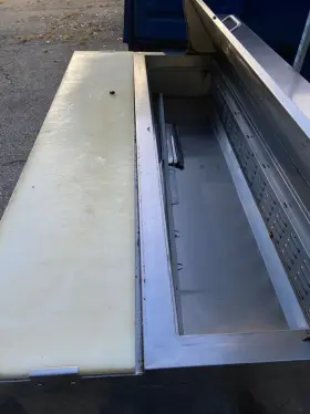 178scl260 Avantco Refrigerator Deli Staion