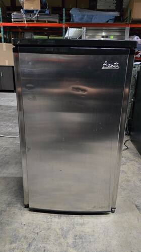 Avanti Rm453pss Pre-owned Counter-high Refrigerator See Description For Important Info