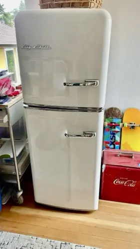 Ugp215lwac Big Chill Retro 24 Inch Slim White Refrigerator