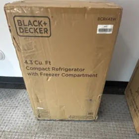 Bcrk43w Black Decker 4.3 Cu. Ft Compact Refrigerator With Freezer Compartment