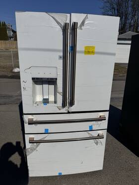 Caf Cve28dp4ngw2 27.8 Cu Ft 4-door French Door Fridge Water Ice White