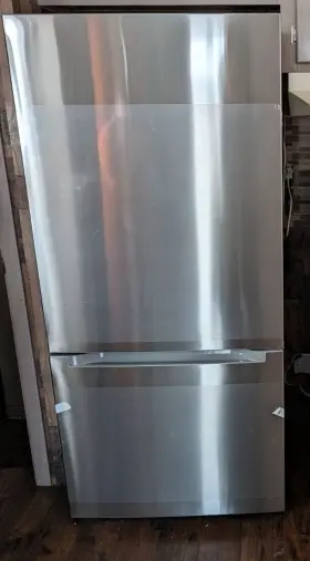 Cbmr187m4s Criterion 18.7 Cubic Feet Stainless Steel Bottom Freezer Refrigerator