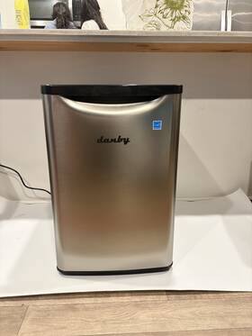 Danby Dar026a2bdb 2.6 Cu. Ft. Compact Fridge