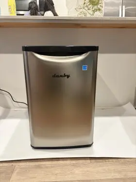 Dar026a2bdb Danby 2.6 Cu. Ft. Compact Fridge