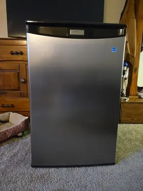 Dar044a2sldd Danby Refrigerator