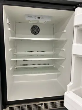 Dar154blsst Danby 24 Inch Uc 5.4 Cf Refrigerator