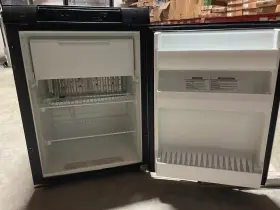 Rm2354rb Dometic Rv Refrigerator Marine Scratch And Dent