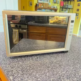 Fwc084hm Figidaire Frigidaire 8 Bottle Wine Fridge #fwc084hm Not Working Parts Only 2 Shelves As Is