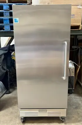Fcfs181lqb Frigidaire Commercial 17.9 Cu. Ft. Upright Freezer 115v Stainless