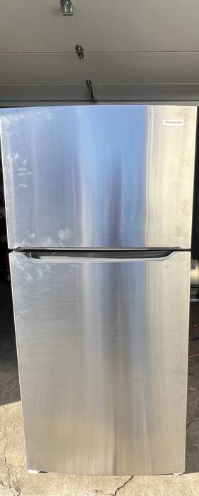 Frigidaire Ffht2045vs4 Top-freezer Stainless Steel Freestanding Refrigerator