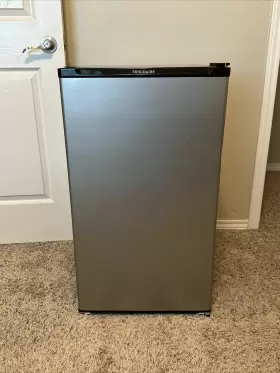 Ffpe3322um Frigidaire Half Fridge