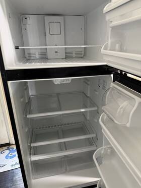 Frigidaire Fftr1821qb5a Black Top-freezer Refrigerator Frost-free Adjustable Shelves