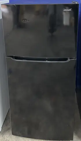 Fftr1835vb Frigidaire Refrigerator Top-freezer Nationwide Shipping - 23850