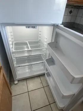 Fftr1835vwc Frigidaire Slightly Used Refrigerator Barely