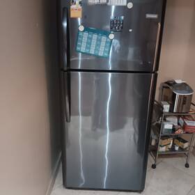 Frigidaire Fftr2021jd2 Refrigerator For Sell