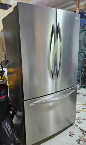 Fghg2368tf1 Frigidaire Counter Depth Refrigerator - Works Well Very Roomy 36 Inch X27 X70