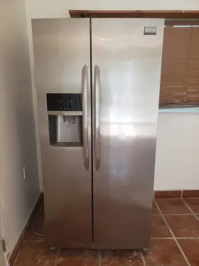 Fghs2355pf Frigidaire Gallery 22.2 Cu. Ft. Side-by-side Refrigerator