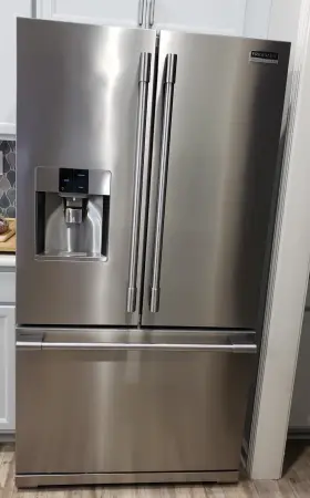 Fpbs2777rfe Frigidaire Professional Refrigerator 26.8 Cu. Ft. French Door