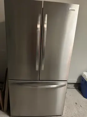Frfg232lafo Frigidaire Gallery Counter-depth 23.3-cu. Feet 3 -door French Door Refrigerator