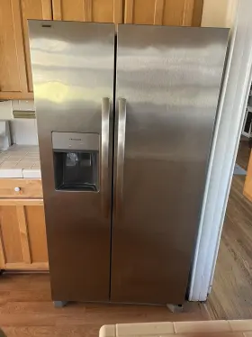 Frss2623as Frigidaire Fridge