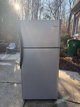 Frigidaire Frt18il6jm3 Refrigerator 30 L X30 W X65 H