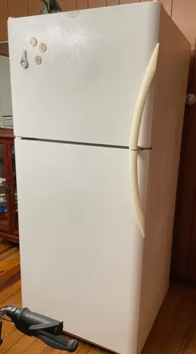 Frt21lr7awn Frigidaire 20.6 White Matte Top Mount Frost Proof Refrigerator