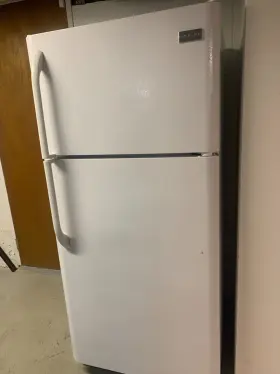 Lftr1814lw1 Frigidaire 18.2 Cu Ft Refrigerator/freezer Model #lftr1814lw1 White
