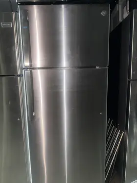 Gie18gsndrss Ge Stainless Steel Top-freezer Refrigerator Ice Maker Model