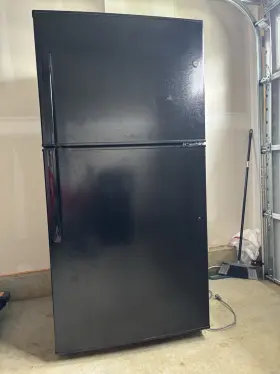 Gie21gthgbb Ge Refrigerator 21.1 Cu. Ft. Top-freezer Model Number Gie21gthbb 2024