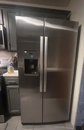 Gse25gshkcss Ge - 25.3 Cu. Ft. Side-by-side Refrigerator With External Water And Ice Dispenser