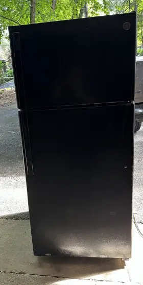 Gts17dtnfrbb Ge Refrigerator Top Freezer Black Working Gently Used 66x28x30 Inches