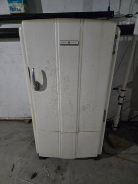 Ge Jb6-40 Antique Refrigerator