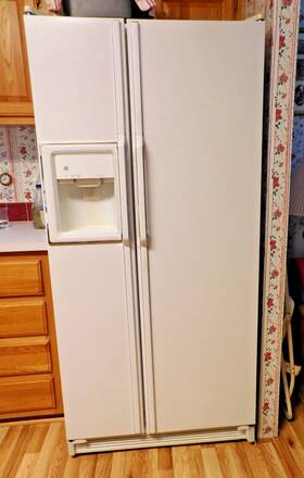 Ge Tfx20jrxfww Refrigetor Side By With Ice Maker And Water White. Used