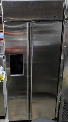 Ge Ziss360dhbss Pre-owned Built-in Monogram Refrigerator Local Pickup Only