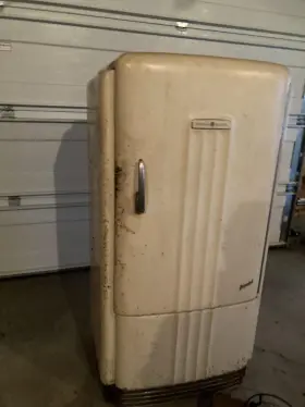 Bh6-40-a General Electric Vintage Amazing 1941 Refrigerator. Runs And Cools
