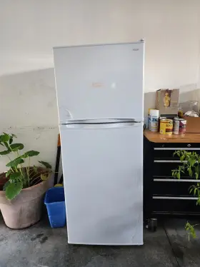 Ha10tg218sw Haier 9.8 Cu. Ft. Refrigerator White Used Local Pickup