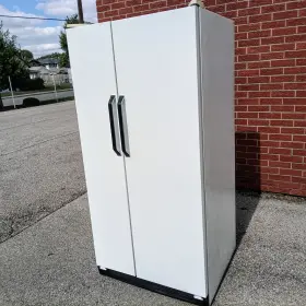 Csx20baxa Hotpoint Nice 31 Inch Side-by-side Refrigerator By - Good Size Works Great