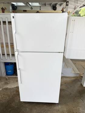 Hotpoint Ctx18cibkrww White Top-freezer Freestanding Refrigerator Manual Defrost