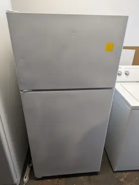 Hps15bthllww Hotpoint P038 - 14.6 Cu. Ft. Top Freezer Refrigerator