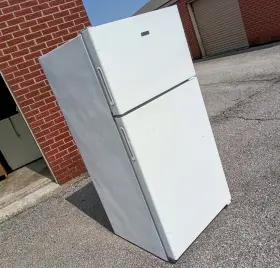 Hps15bthrww Hotpoint Quality Refrigerator By - Works Great