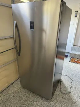 6336450 Insignia Slightly Used Upright Freezer No Reserve