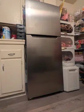 Ns-rtm10ss2 Insignia Top Freezer Refrigerator - Model