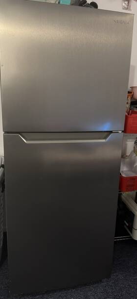 Insignia Ns-rtm12ss7-c Refrigerator Slightly Used