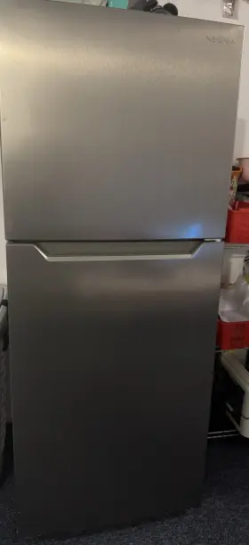 Ns-rtm12ss7-c Insignia Refrigerator Slightly Used