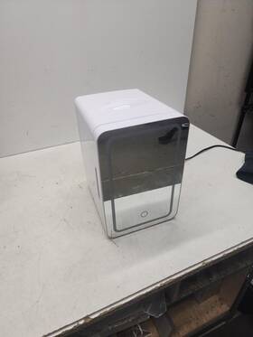 Kell Electronics K6101wh Lighted Mini Fridge With Mirror P03059136