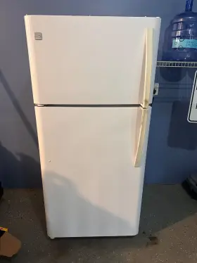 25368892014 Kenmore 15.5 Ft. Refrigerator With 4.8 Freezer Upright