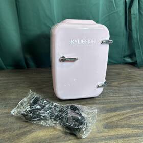 Kylieskin Mfa-5l-b By Kylie Jenner Cosmetics Pink Mini Fridge Cools And Heats